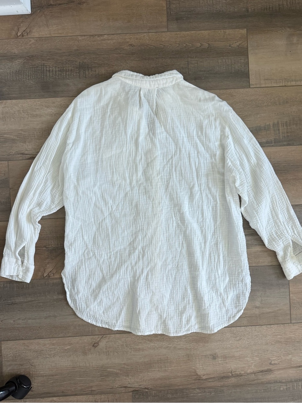 Lulus gauzy button up - Picture 2 of 3